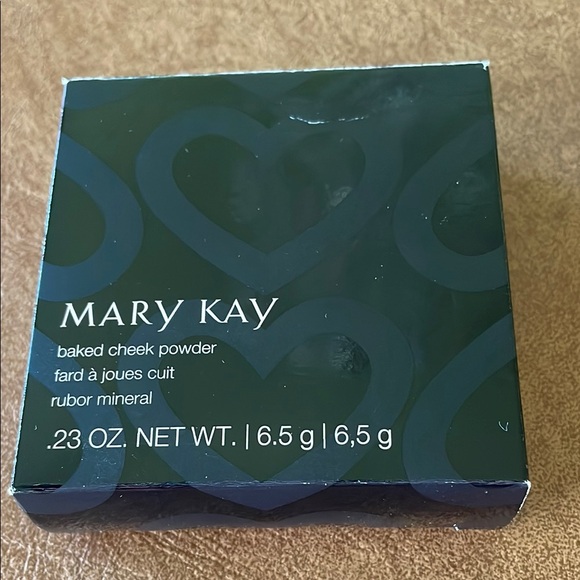 Heart-Shaped Pink Blush Compact - Picture 3 of 3